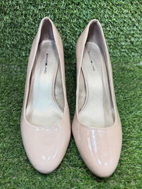 Bandolino Nude Patent Kitten Heel Pumps - Size 11 M -